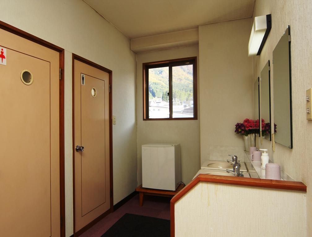 Villa Katashio Nozawaonsen Extérieur photo